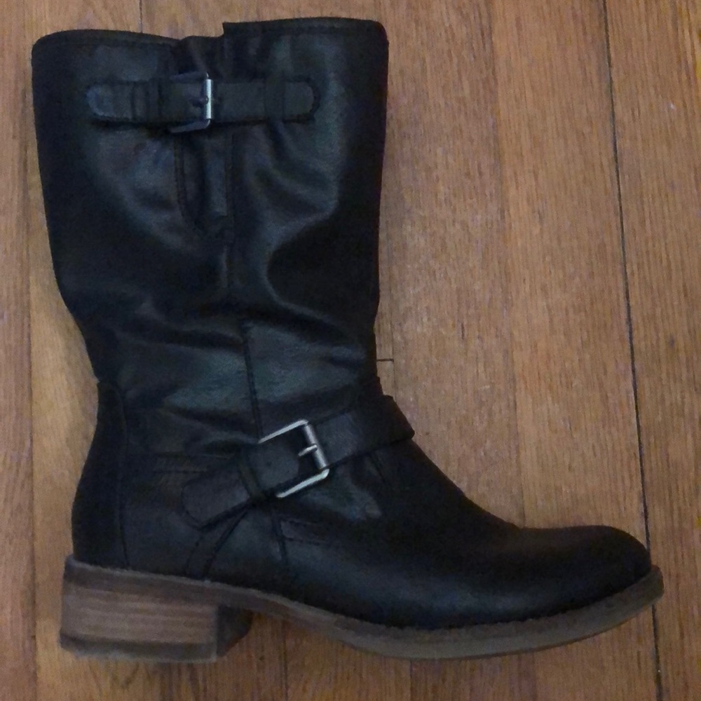 G.H. Bass & Co Black Boots Size 7
